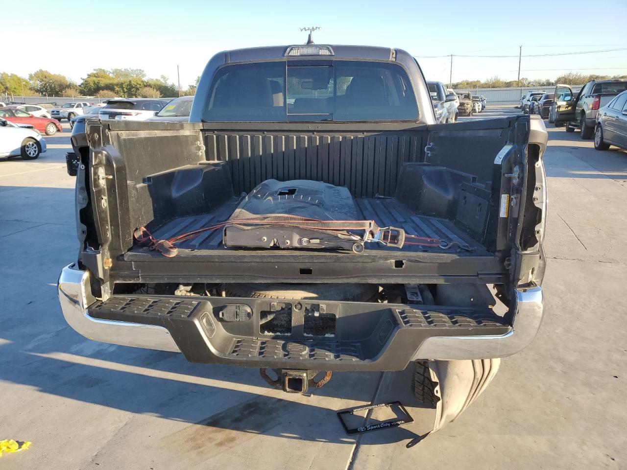 2020 Toyota Tacoma - Image 6