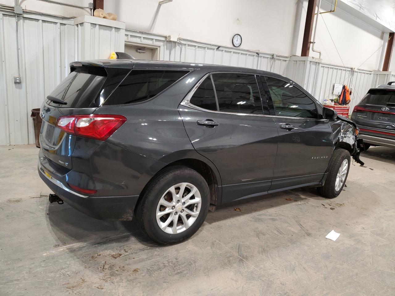 2019 Chevrolet Equinox Lt VIN: 2GNAXUEV8K6161337 Lot: 81911994