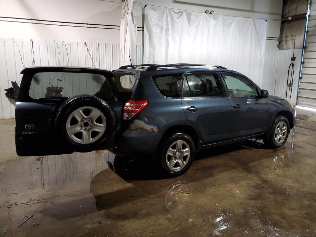 2011 Toyota RAV 4 - Image 3