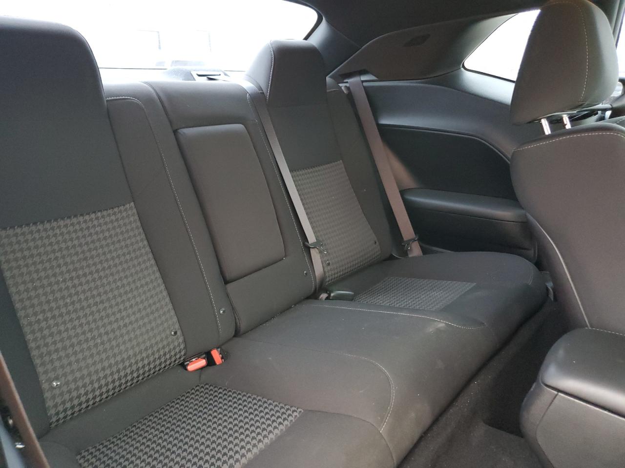 2019 Dodge Challenger - Image 10