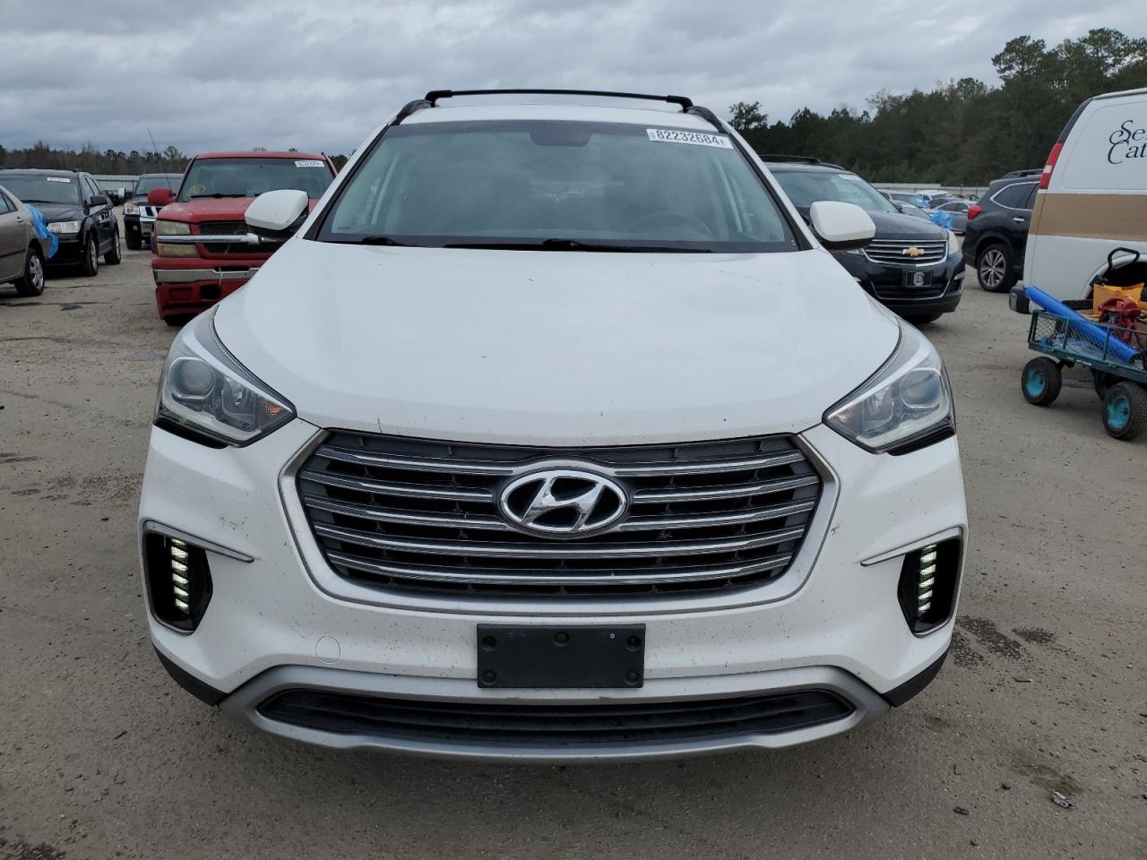 2017 Hyundai Santa Fe - Image 5