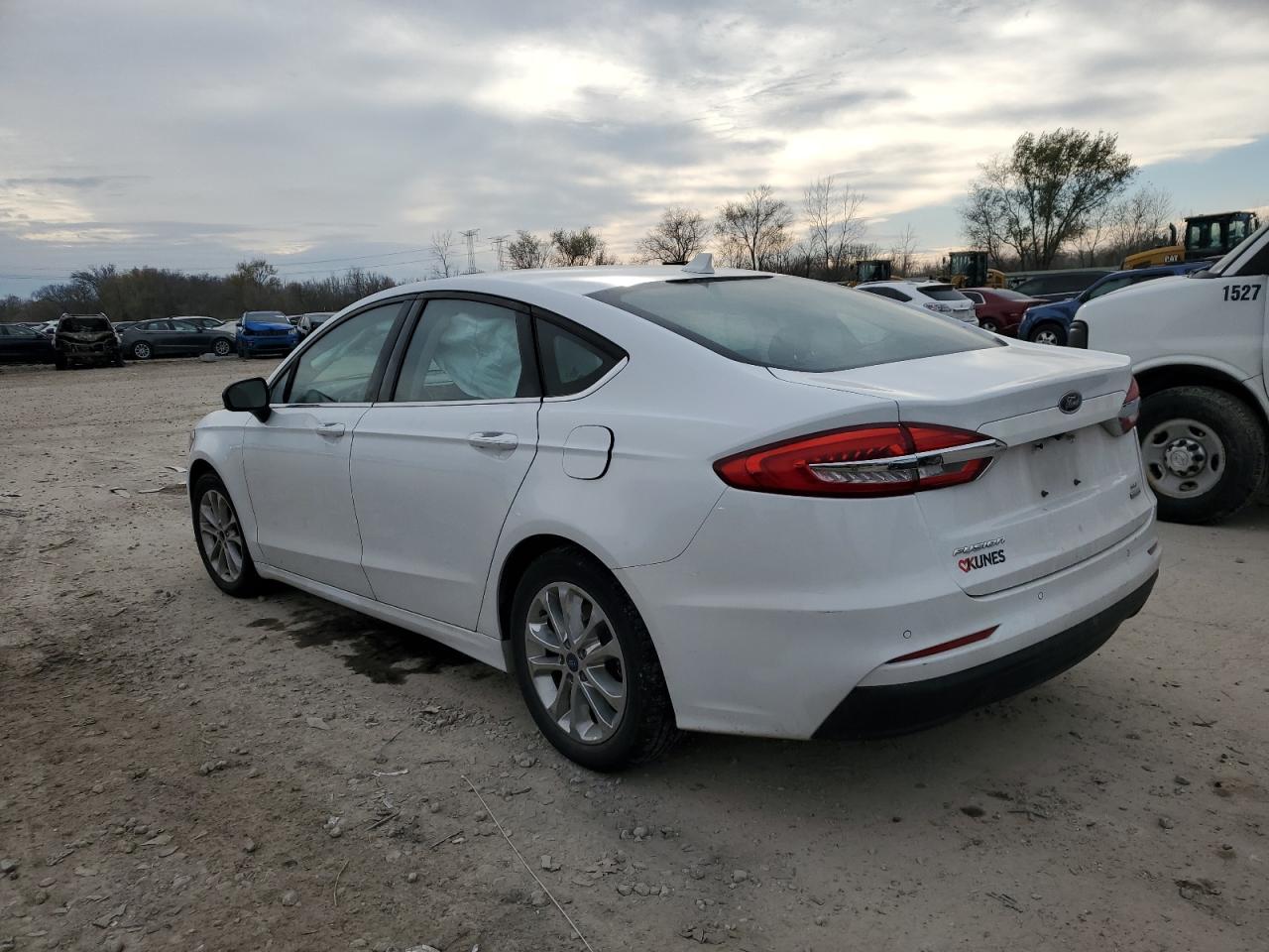 2020 Ford Fusion - Image 2