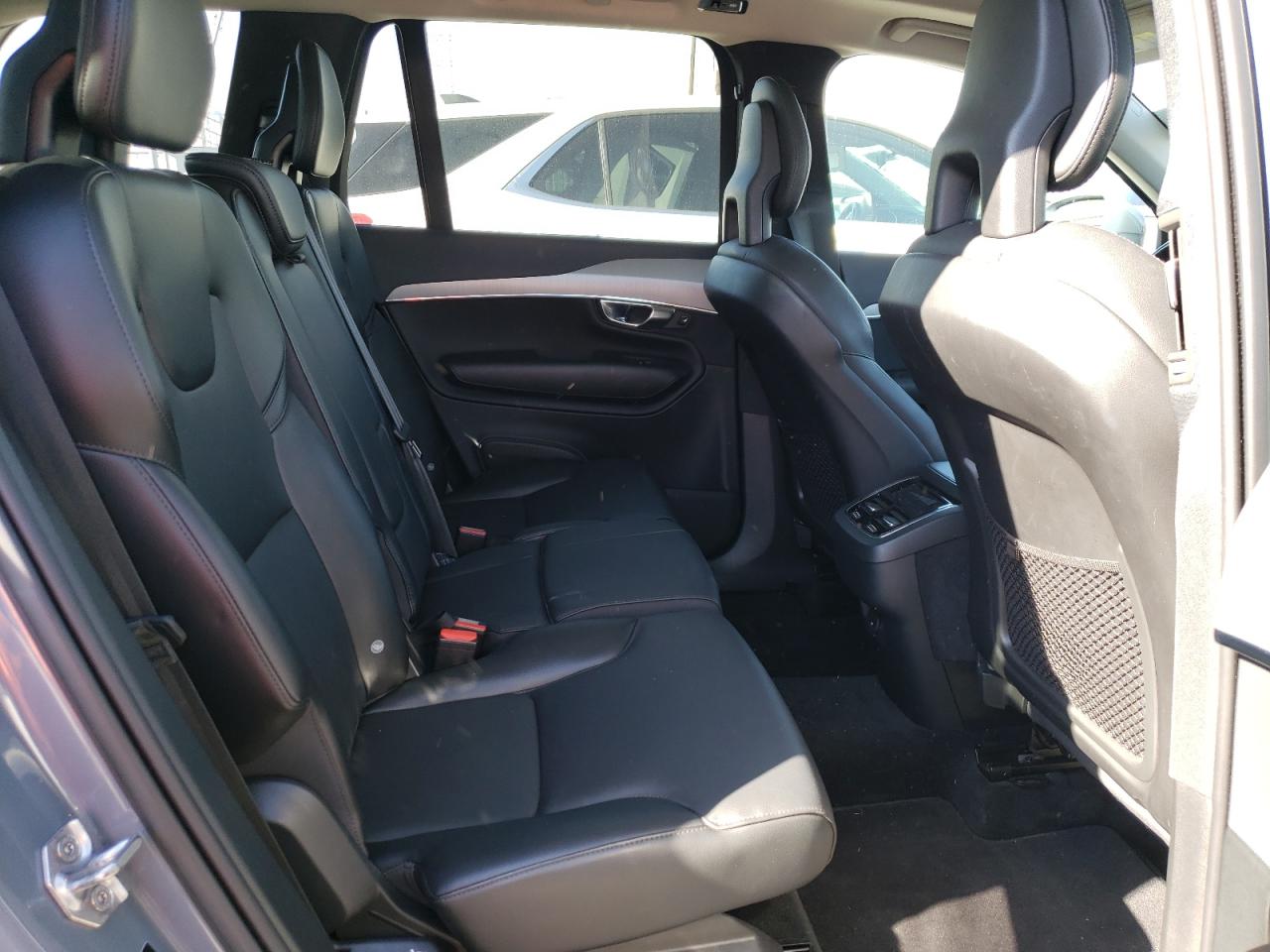 2021 Volvo XC90 - Image 11