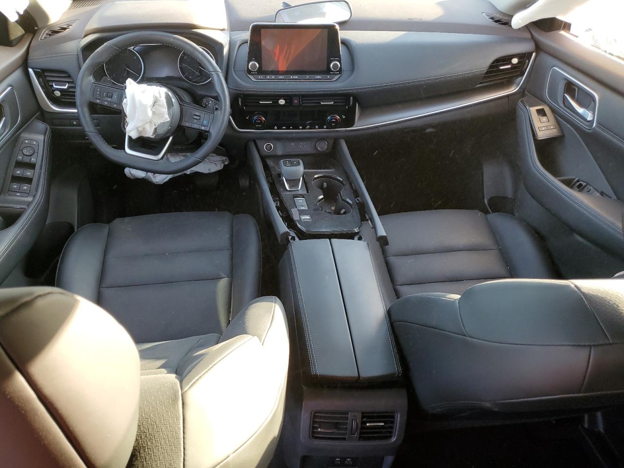 2021 Nissan Rogue - Image 8
