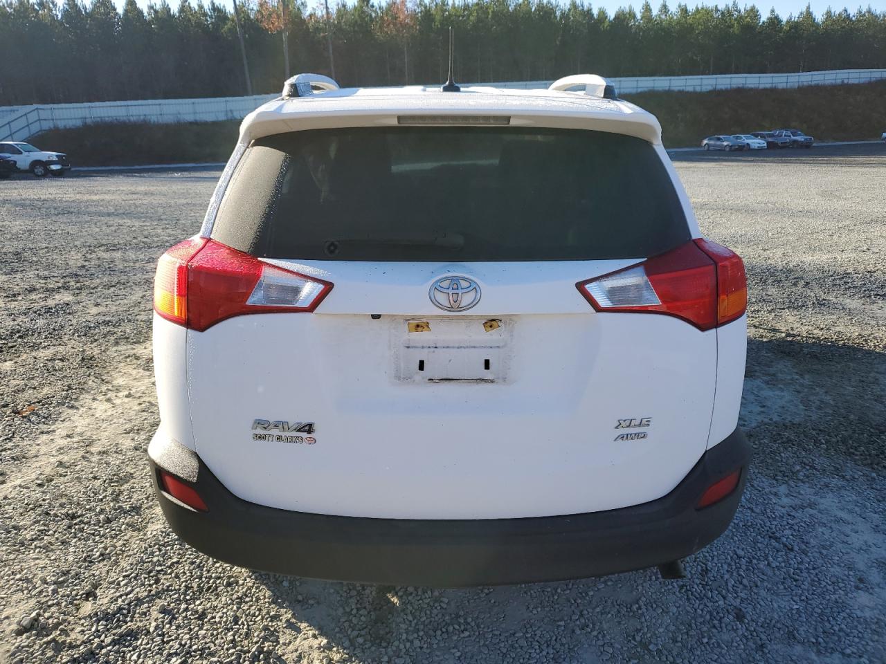 2015 Toyota RAV 4 - Image 6