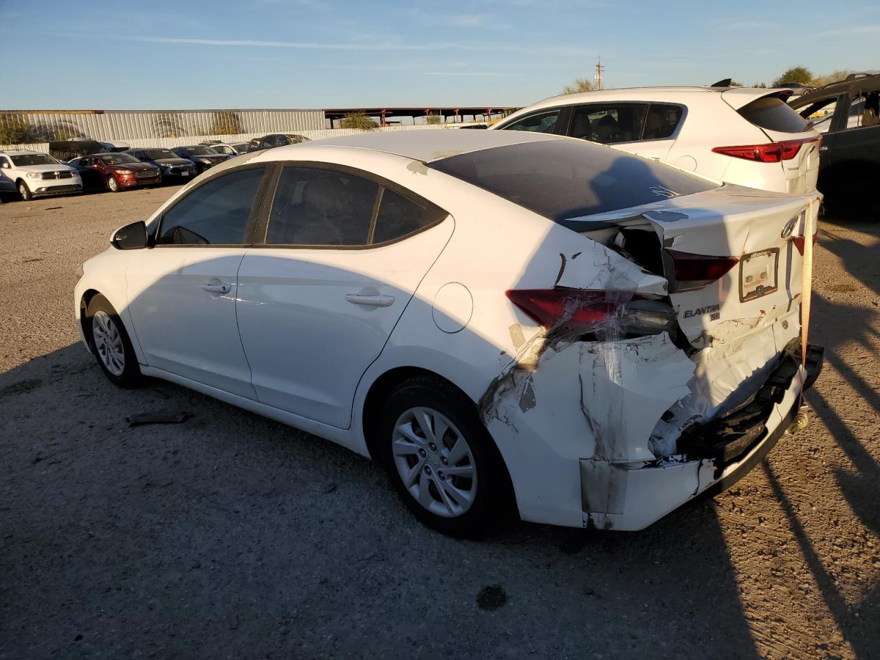 VIN 5NPD74LF7JH260470 2018 HYUNDAI ELANTRA no.2