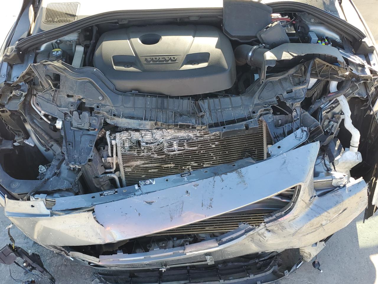 2017 Volvo S60 - Image 11