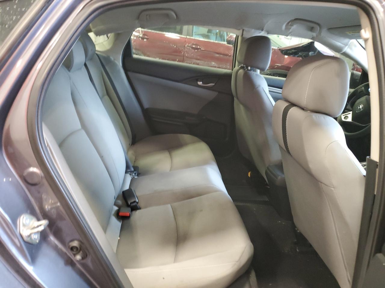 2018 Honda Civic - Image 10