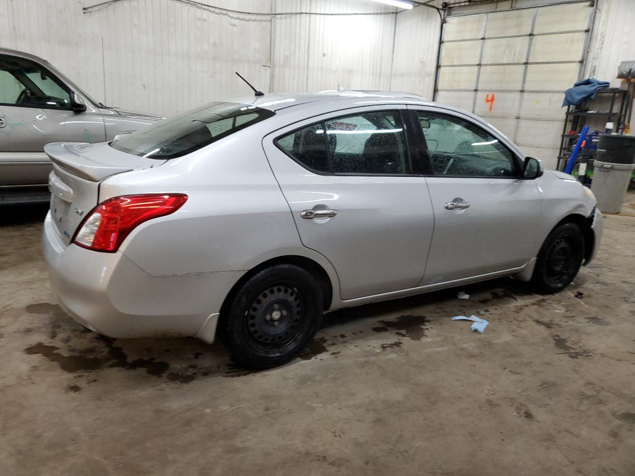 2014 Nissan Versa - Image 3