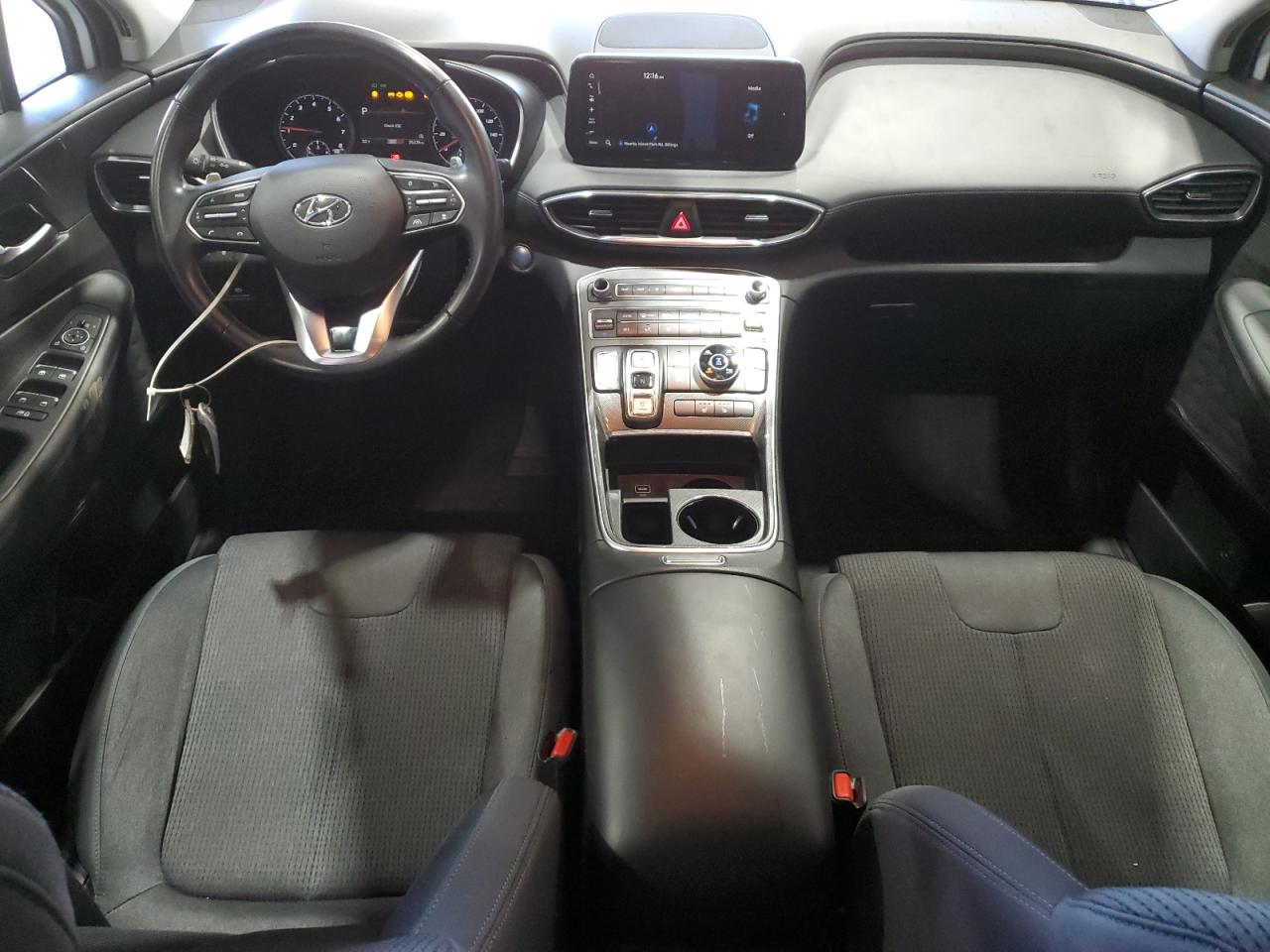 2023 Hyundai Santa Fe - Image 8