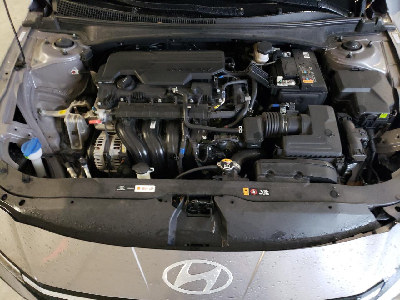 2024 Hyundai Elantra - Image 11