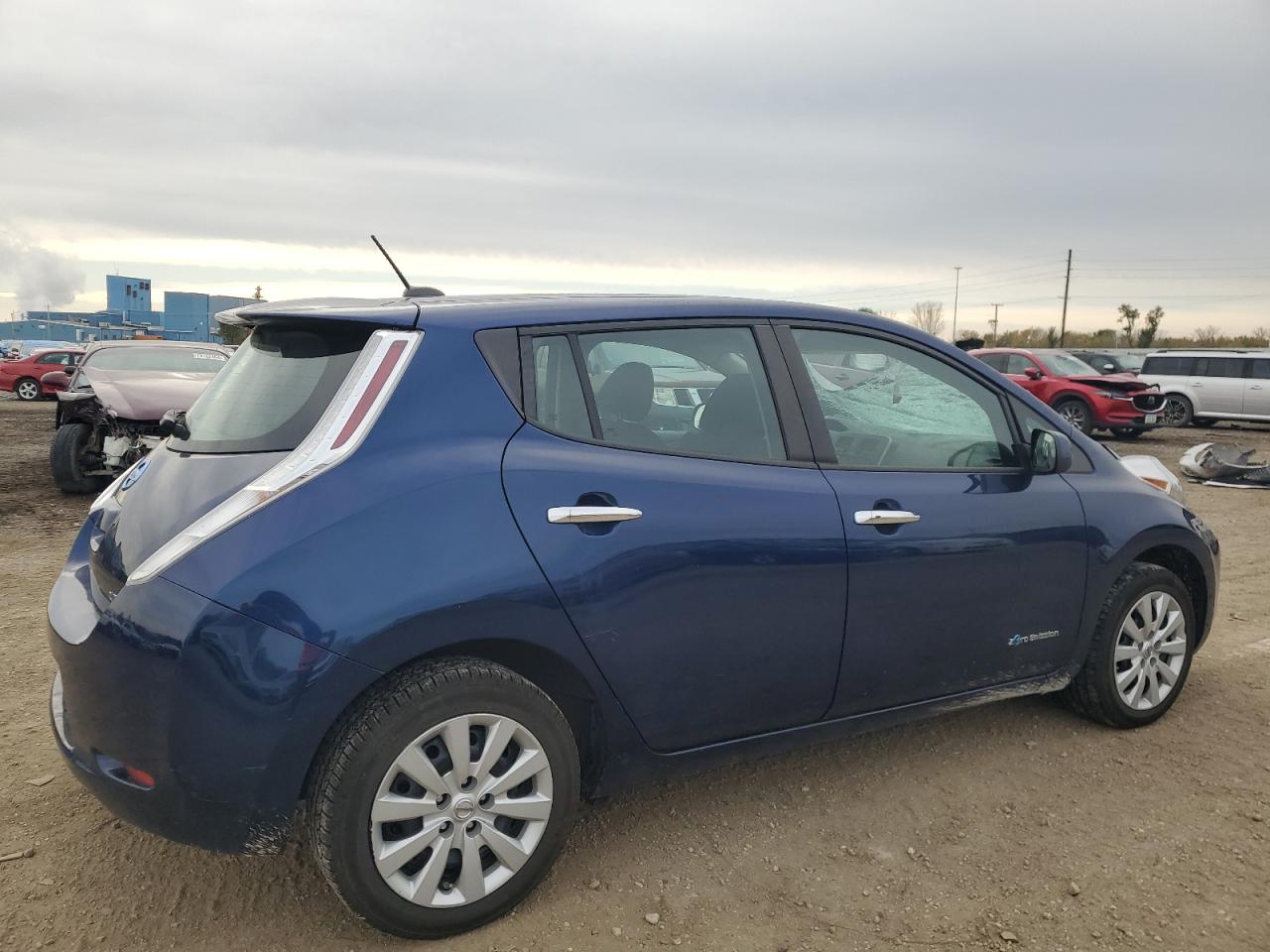 2016 Nissan Leaf - Image 3
