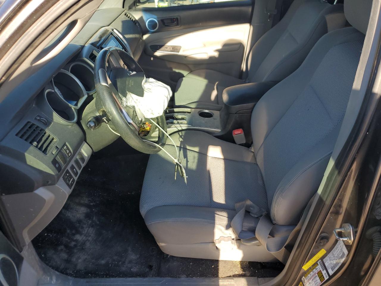 2014 Toyota Tacoma - Image 7
