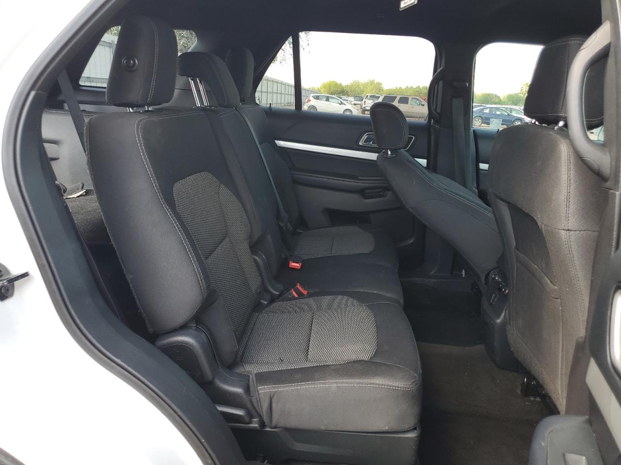2017 Ford Explorer - Image 11