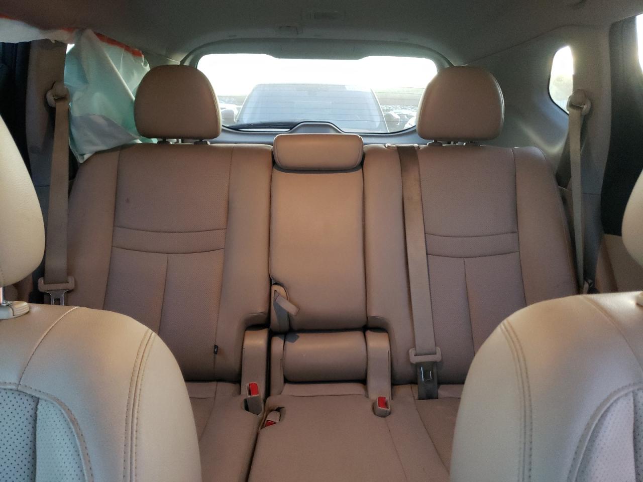 2017 Nissan Rogue - Image 10