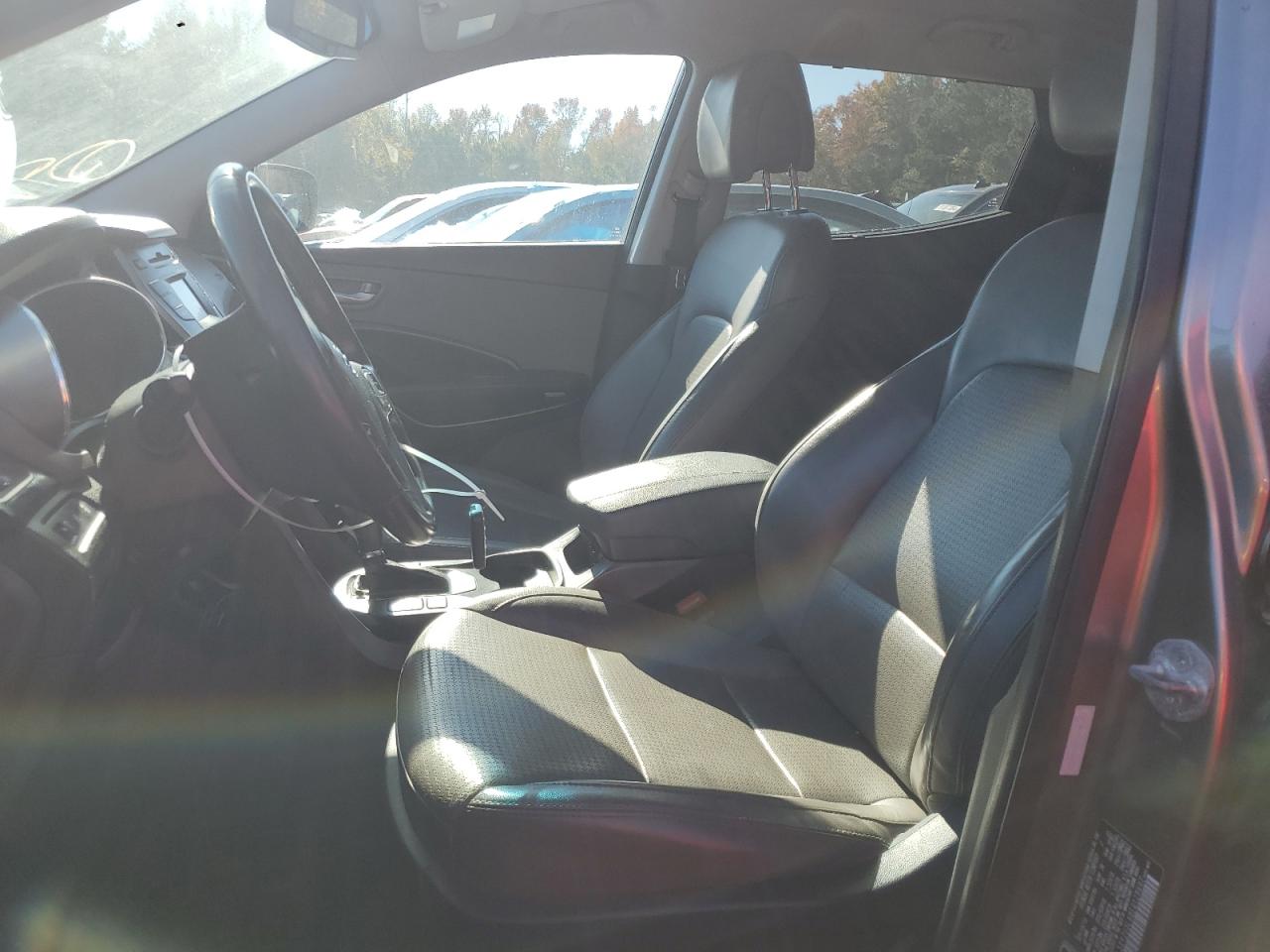 2014 Hyundai Santa Fe - Image 7