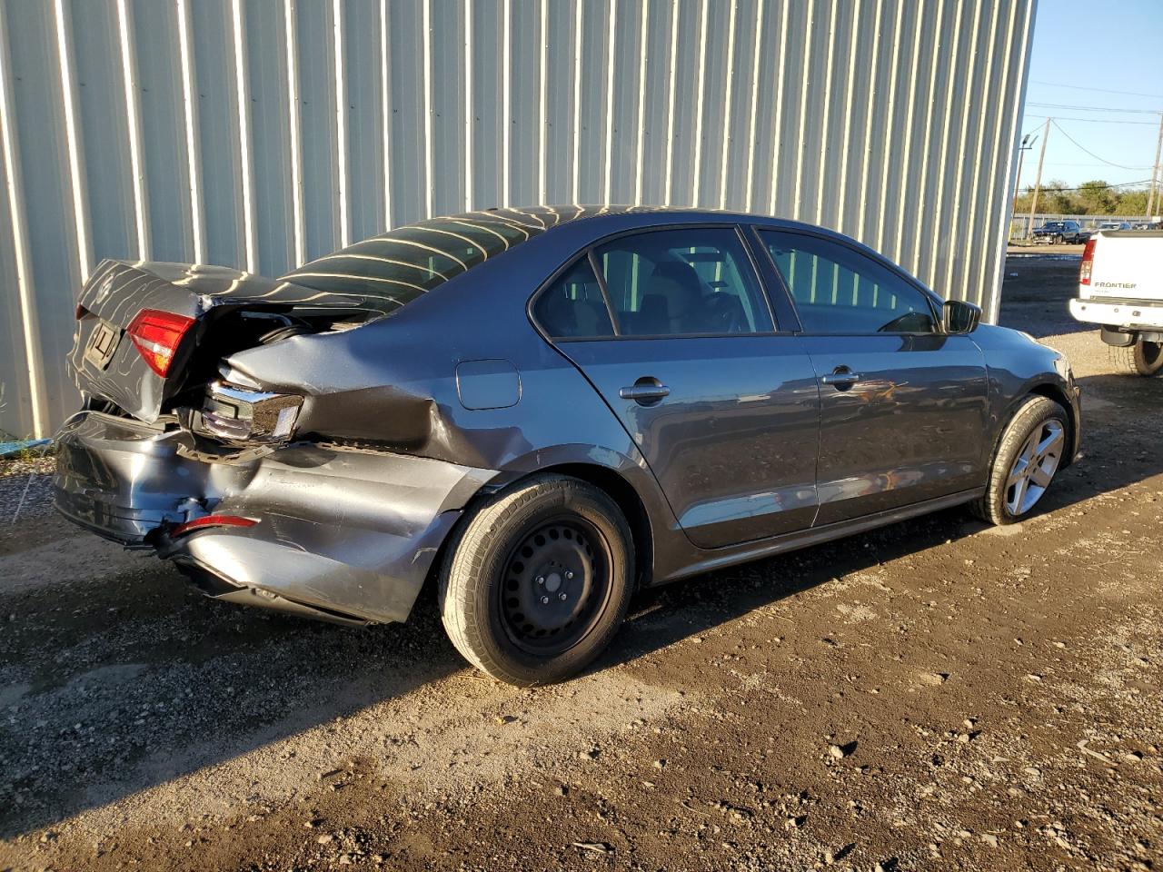 2015 Volkswagen Jetta - Image 3