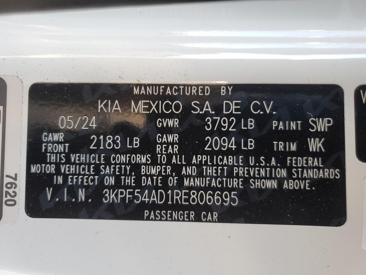 2024 Kia Forte - Image 12