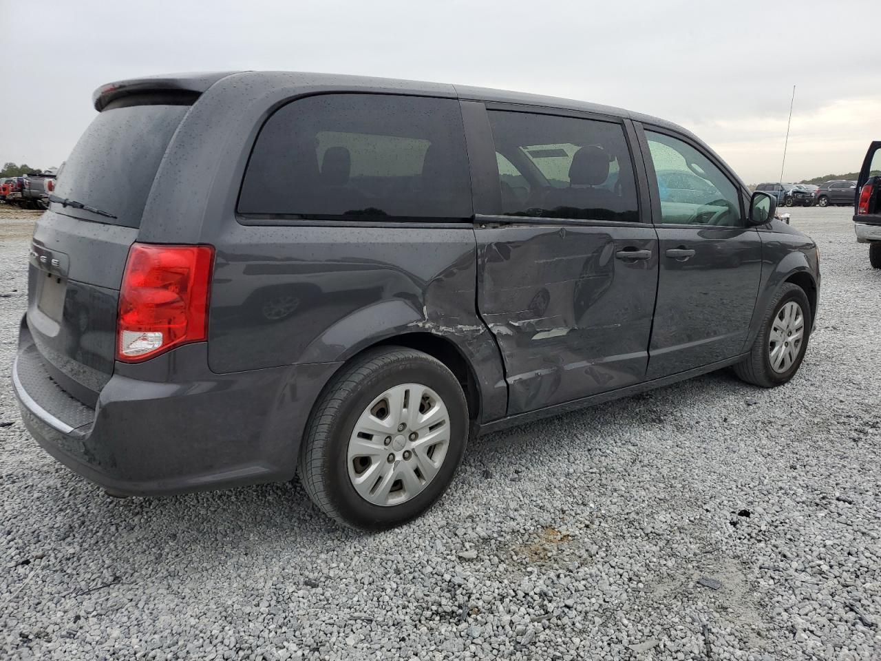 2019 Dodge Caravan - Image 3