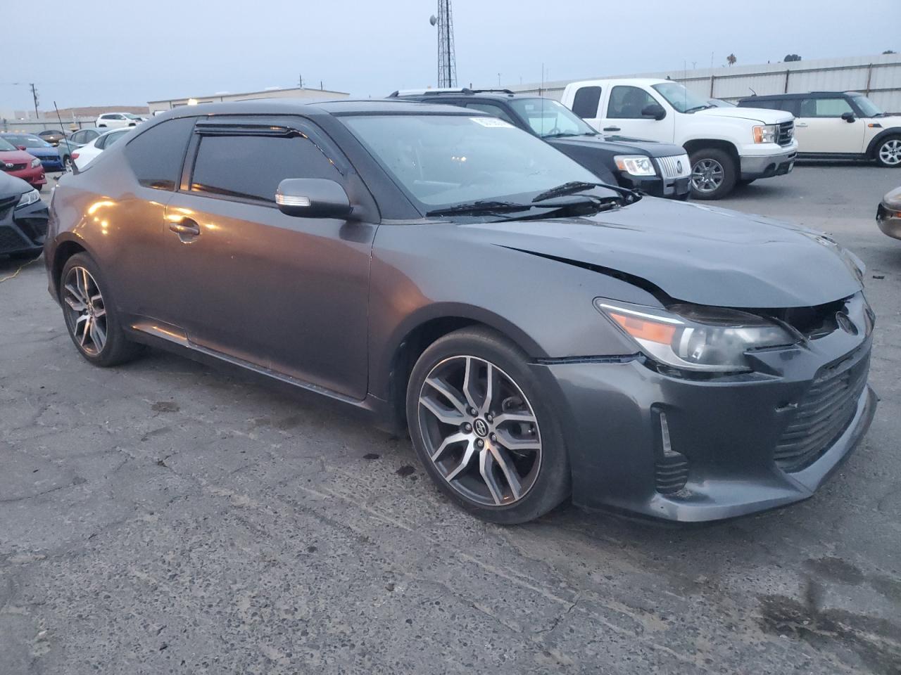 2015 Toyota tC - Image 4