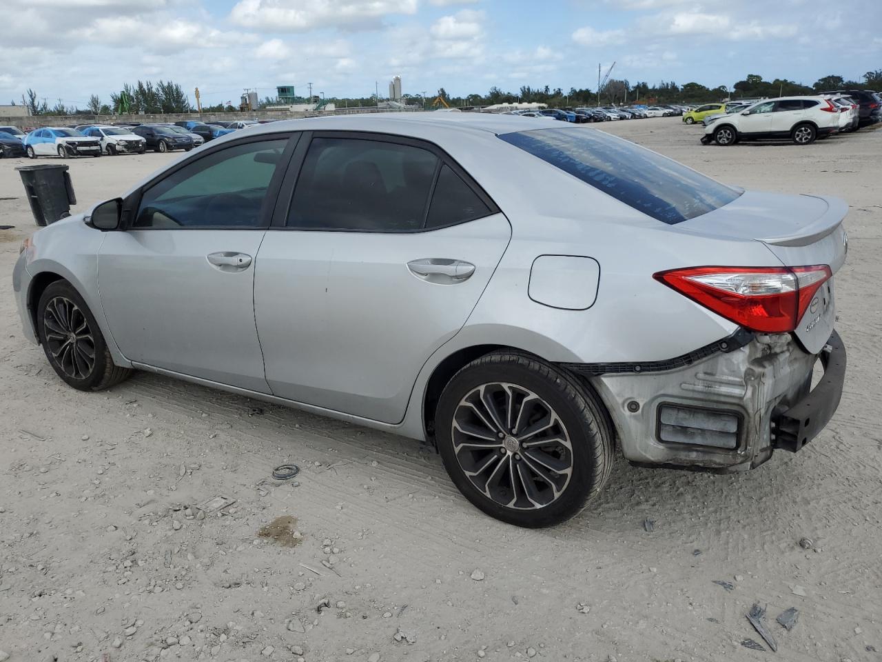 VIN 2T1BURHE4GC546172 2016 TOYOTA COROLLA no.2