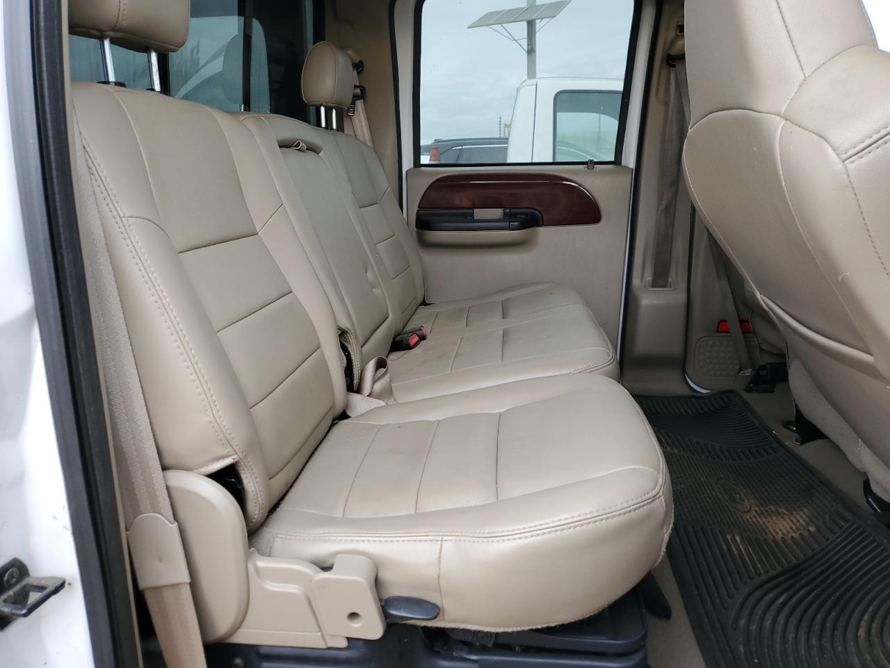 2006 Ford F250 - Image 10