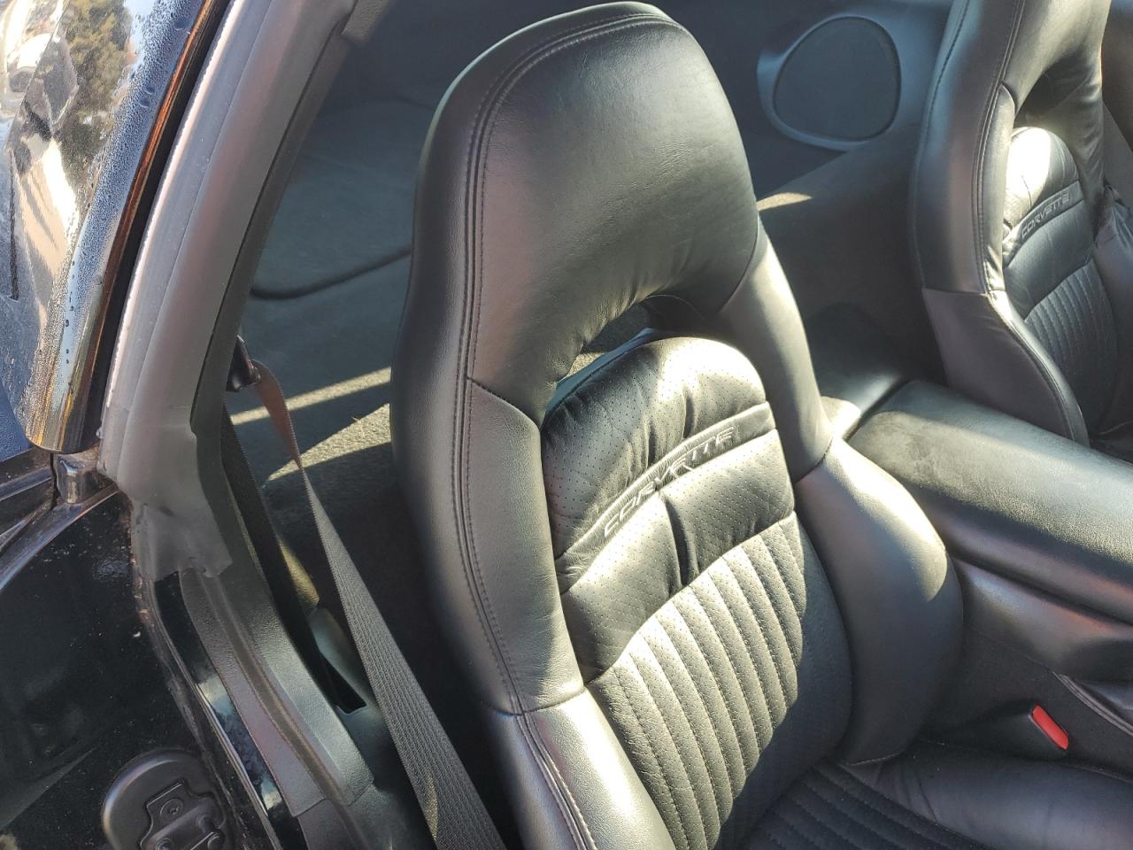 2002 Chevrolet Corvette - Image 10