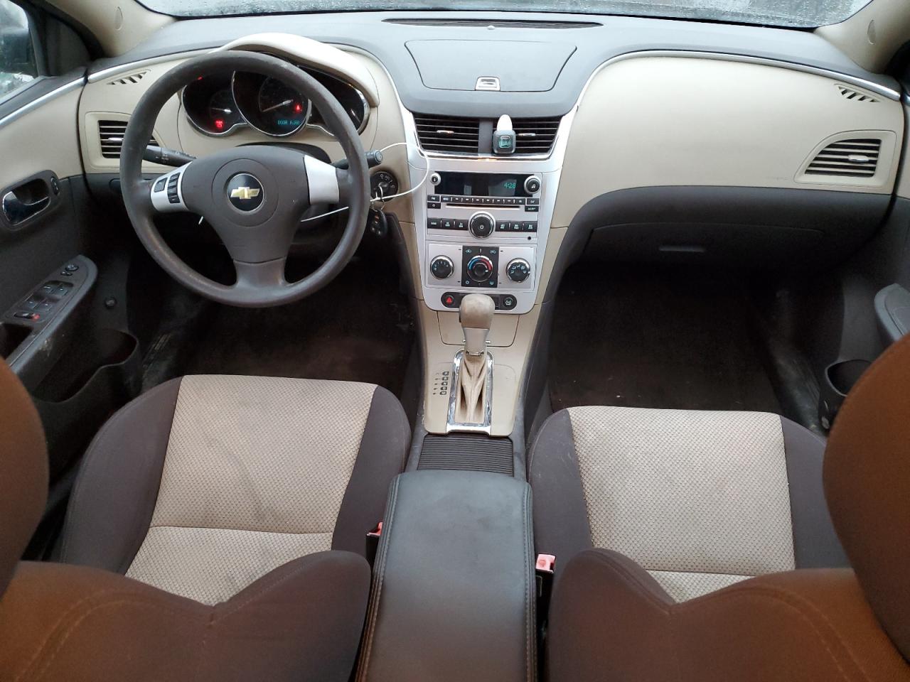 2011 Chevrolet Malibu - Image 8