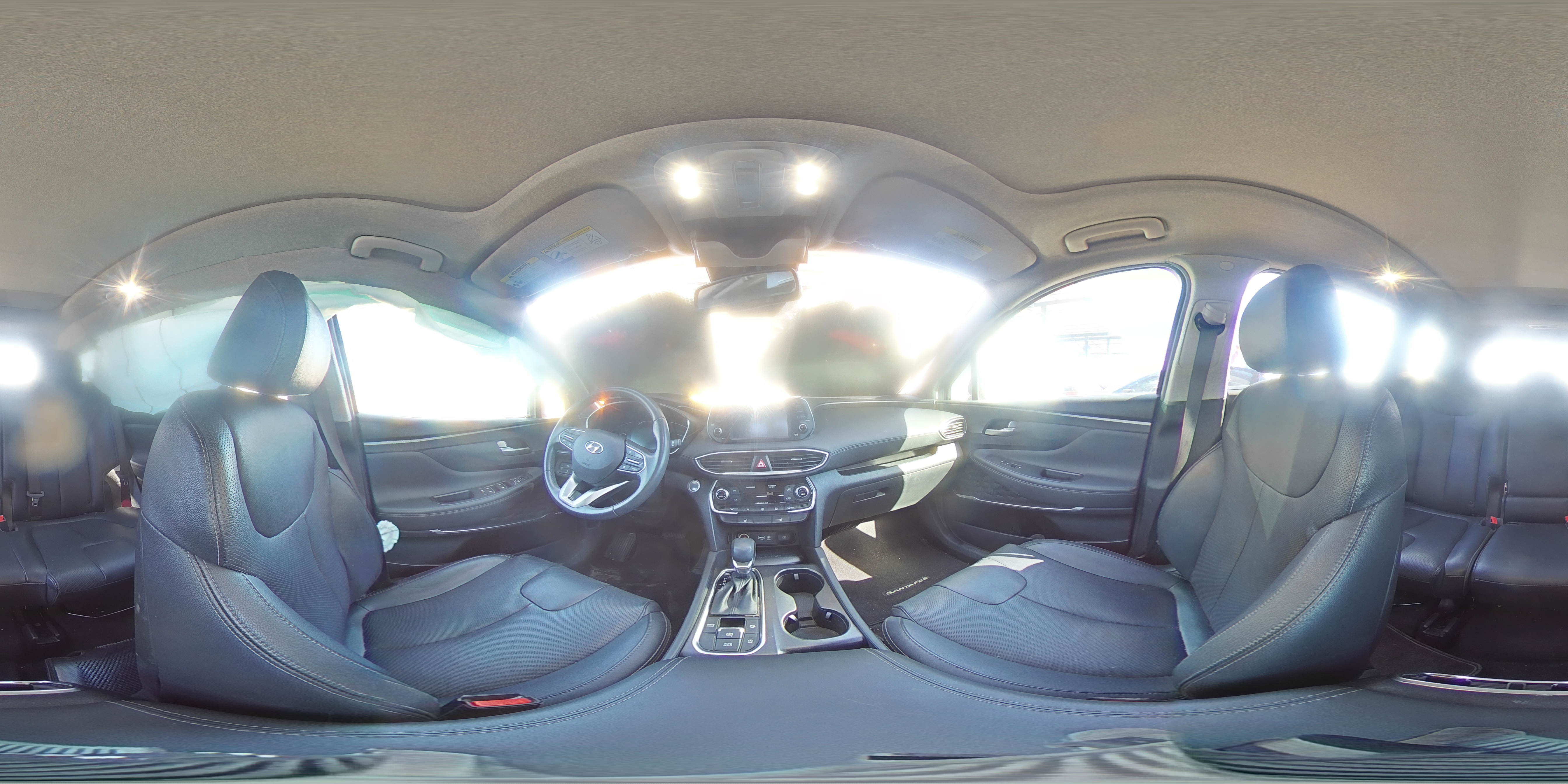2019 Hyundai Santa Fe - Image 13