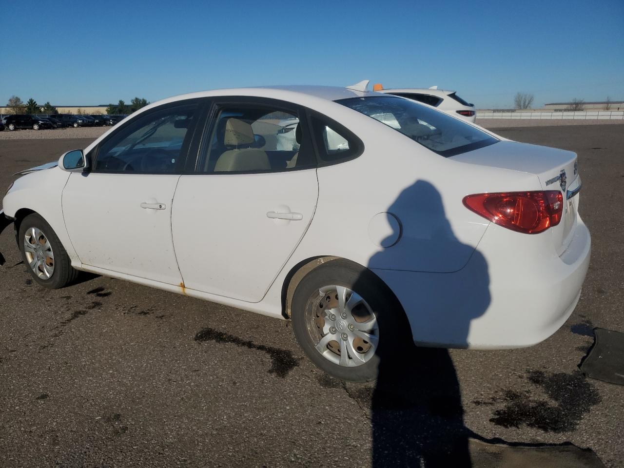 2010 Hyundai Elantra - Image 2