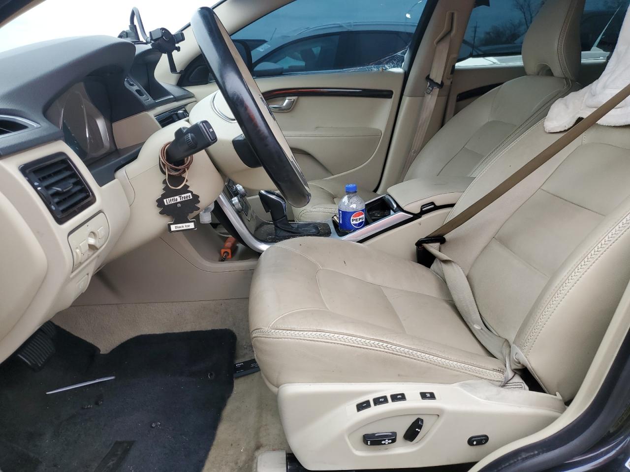 2016 Volvo XC70 - Image 7