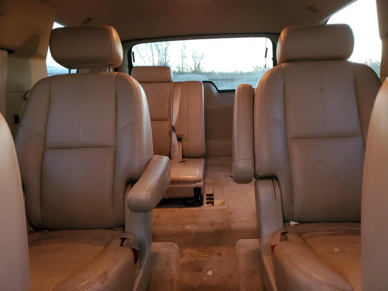 2008 GMC Yukon - Image 10