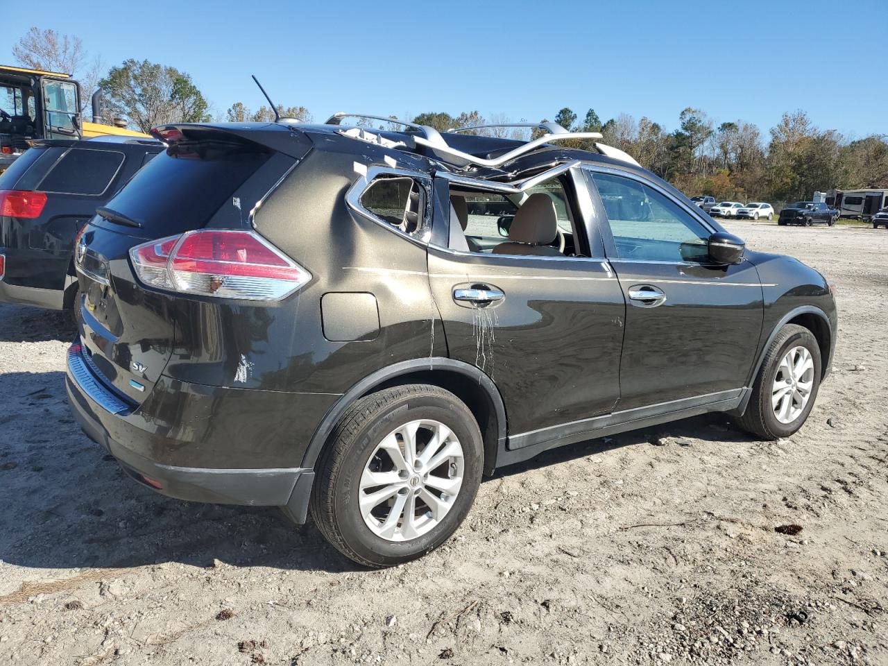 2014 Nissan Rogue - Image 3