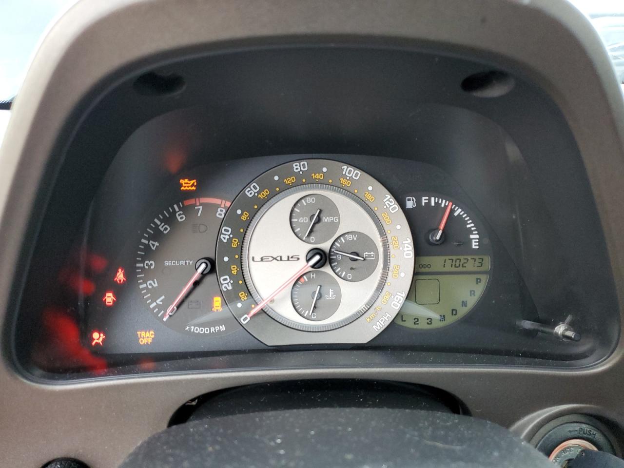 2001 Lexus IS - Image 9