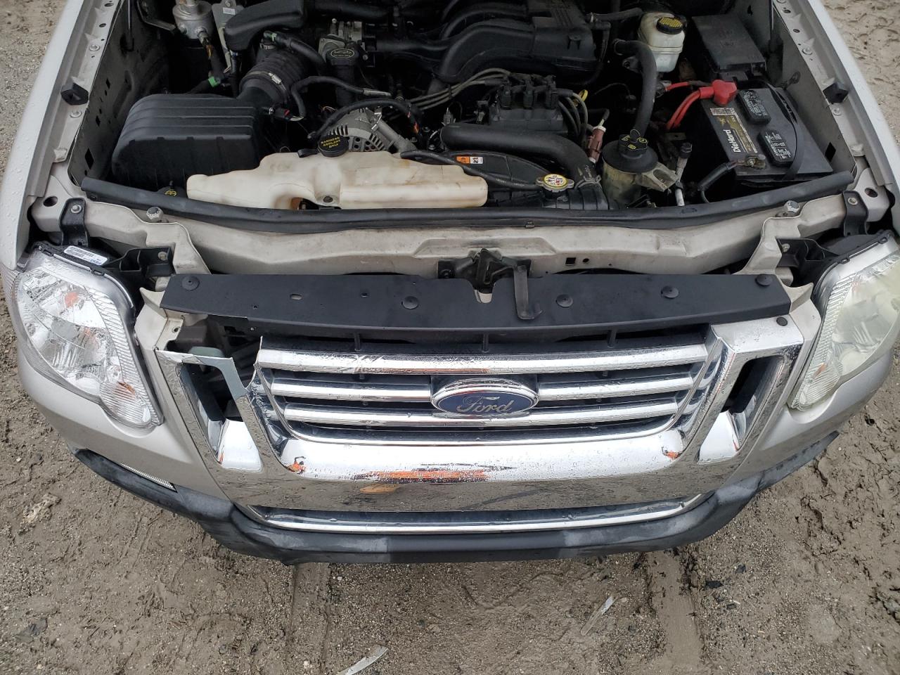 2008 Ford Explorer - Image 11