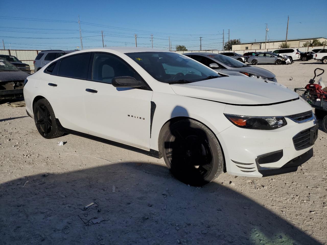 VIN 1G1ZB5ST7HF220758 2017 CHEVROLET MALIBU no.4