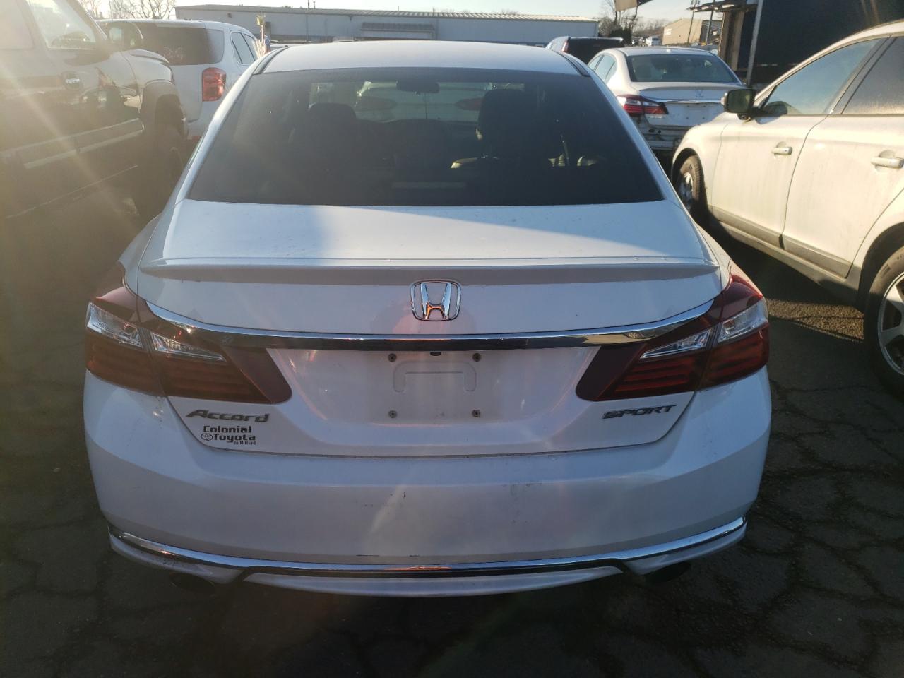 VIN 1HGCR2F51HA066114 2017 HONDA ACCORD no.6