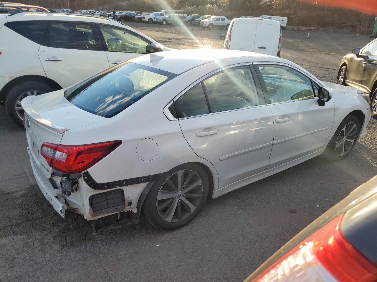 VIN 4S3BNAN66J3016717 2018 SUBARU LEGACY no.3