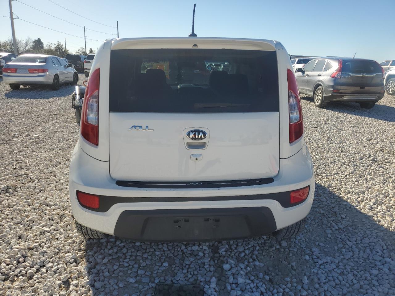 VIN KNDJT2A66D7588025 2013 KIA SOUL no.6