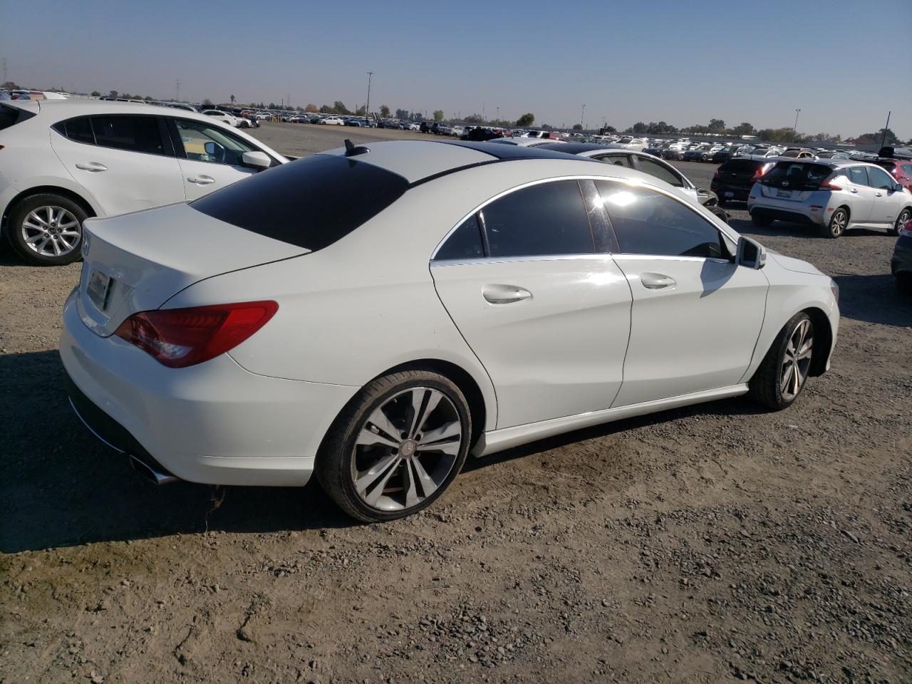 VIN WDDSJ4EB4FN225451 2015 MERCEDES-BENZ CLA-CLASS no.3