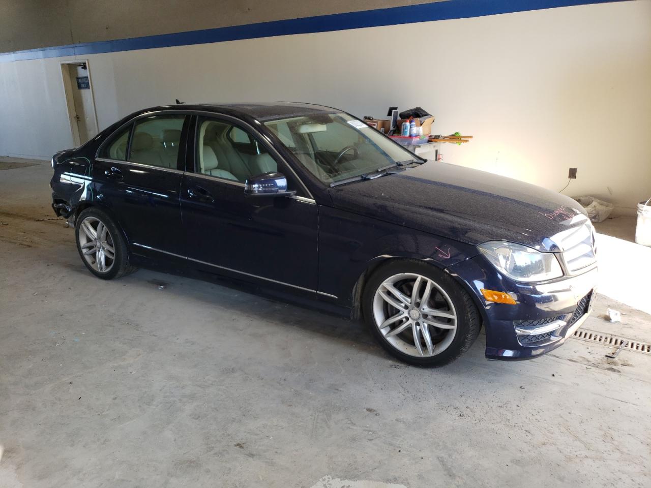 VIN WDDGF8AB3DR265529 2013 MERCEDES-BENZ C-CLASS no.4