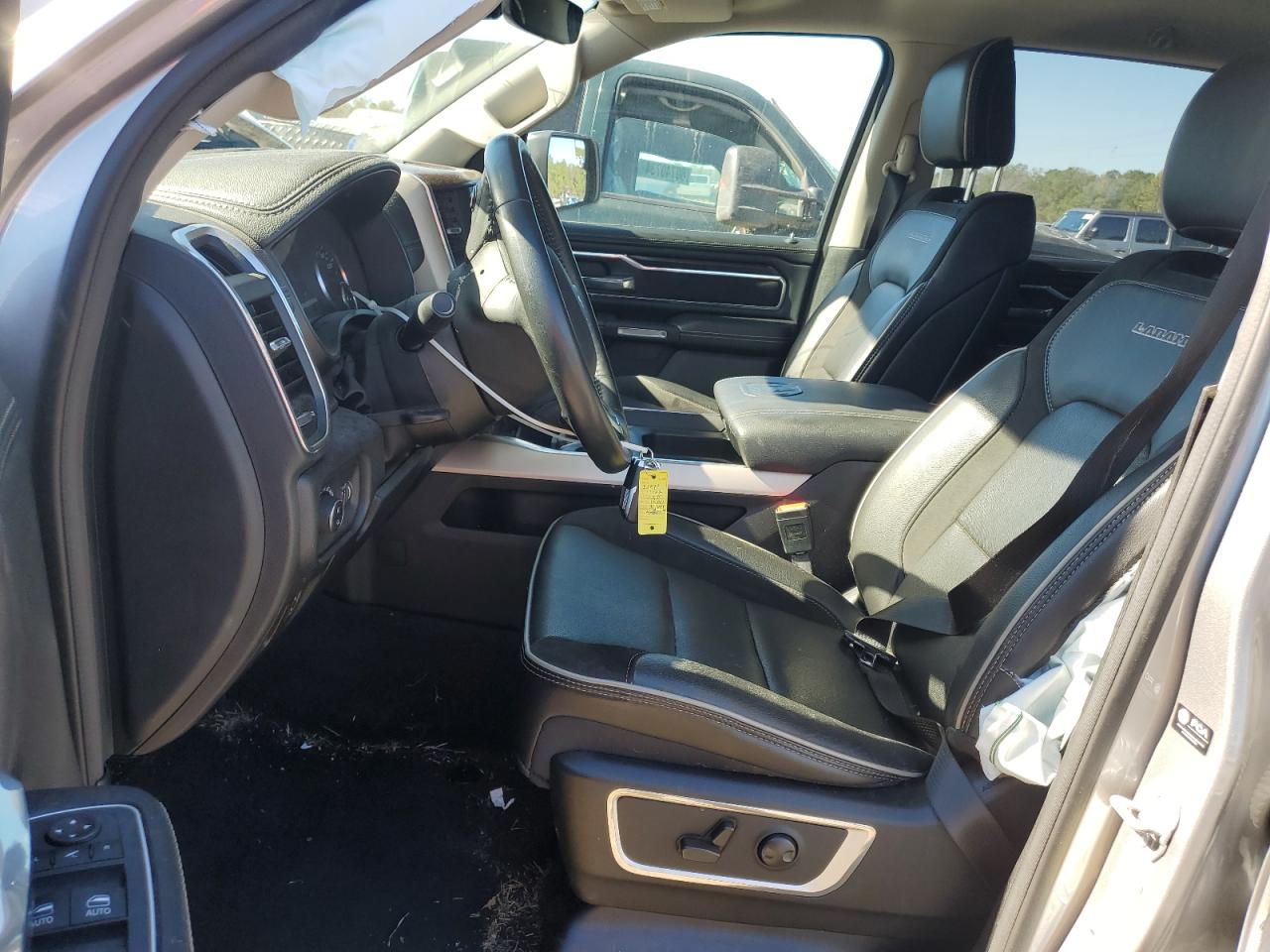 2022 RAM 1500 - Image 7