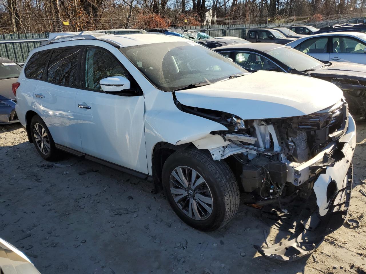 VIN 5N1DR2MM8KC655407 2019 NISSAN PATHFINDER no.4