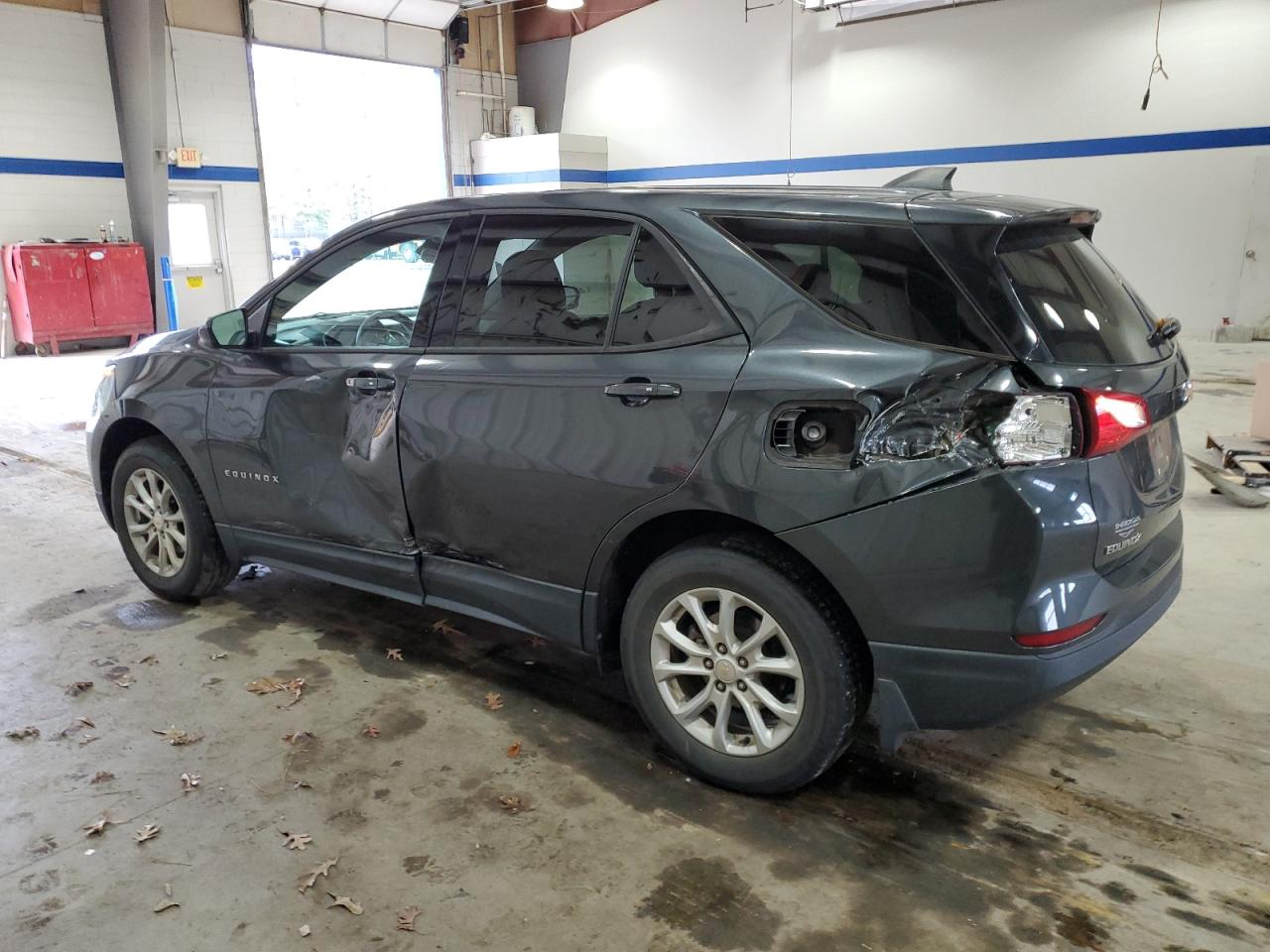 2019 Chevrolet Equinox - Image 2