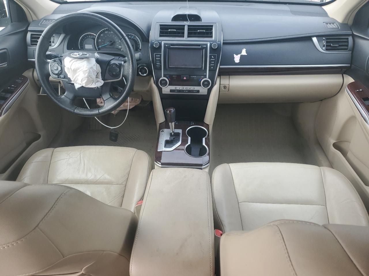 2014 Toyota Camry - Image 8