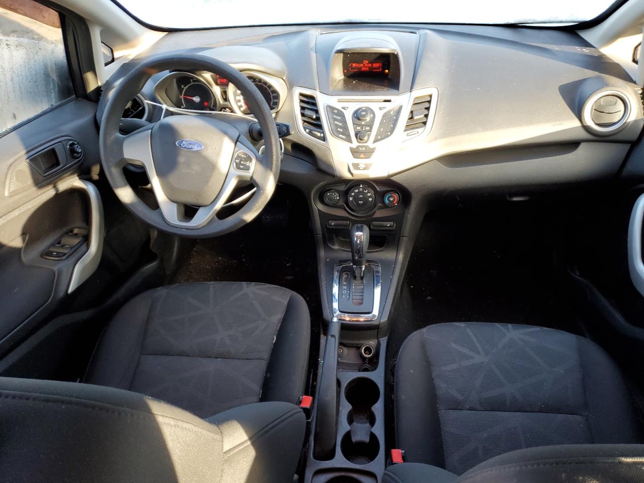 2011 Ford Fiesta - Image 8