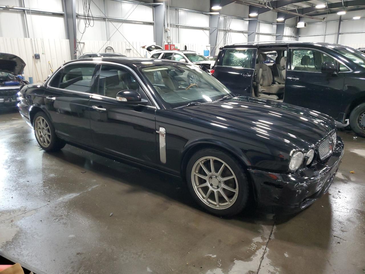 2008 Jaguar XJ - Image 4