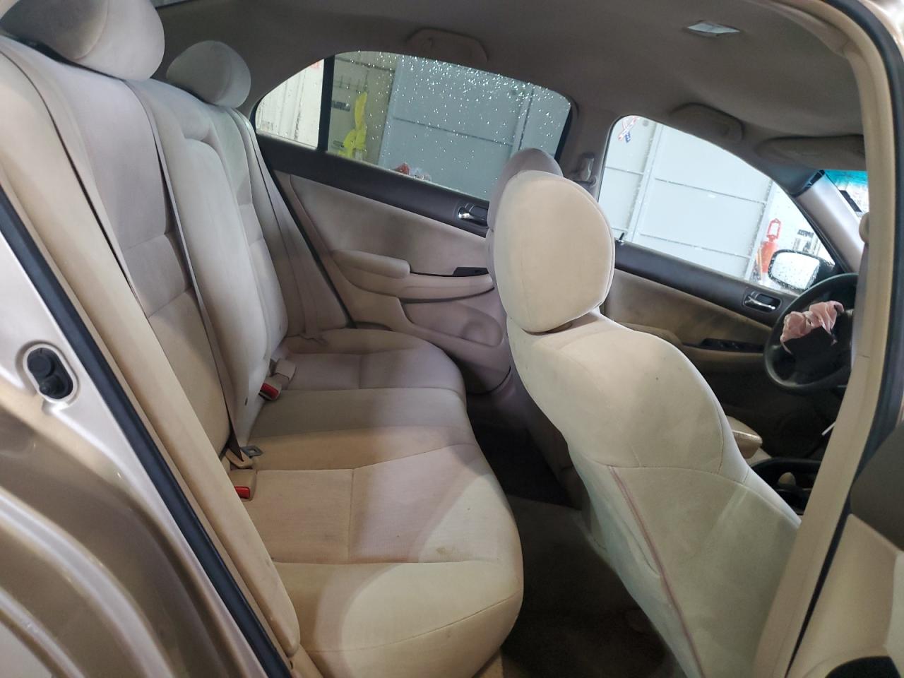 2004 Honda Accord - Image 10