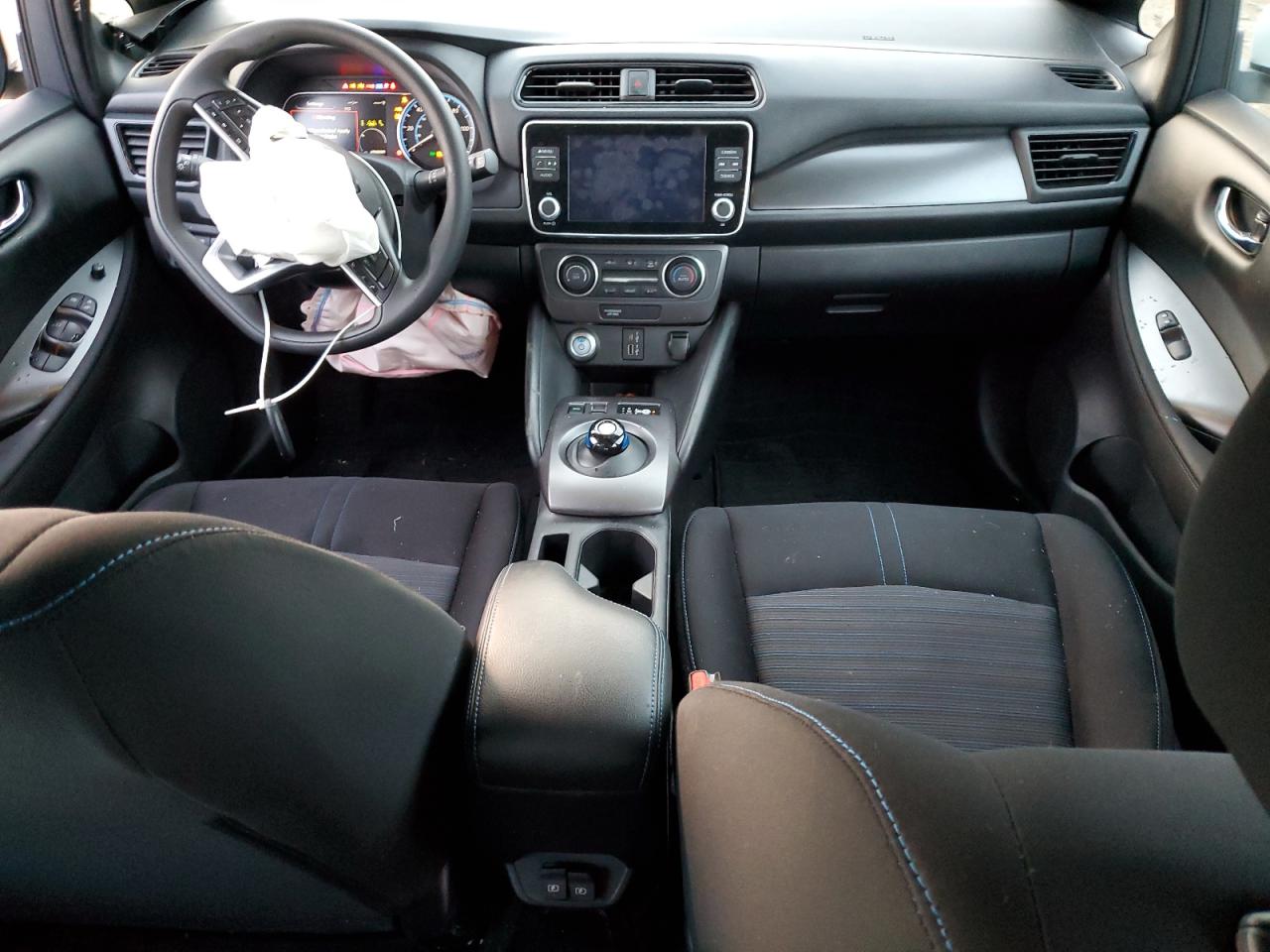 2022 Nissan Leaf - Image 8