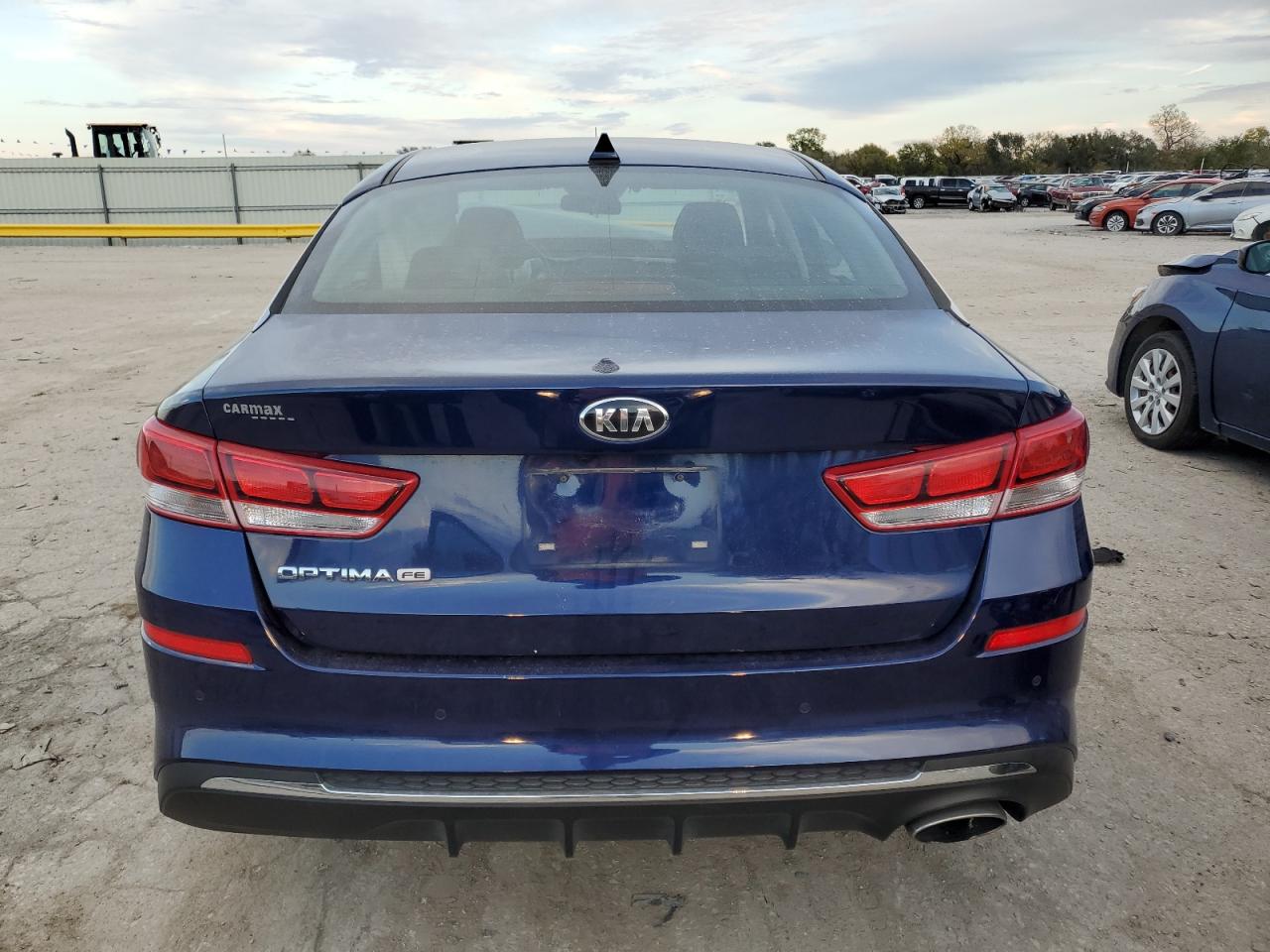 2019 Kia Optima Lx VIN: 5XXGT4L3XKG350921 Lot: 79997614